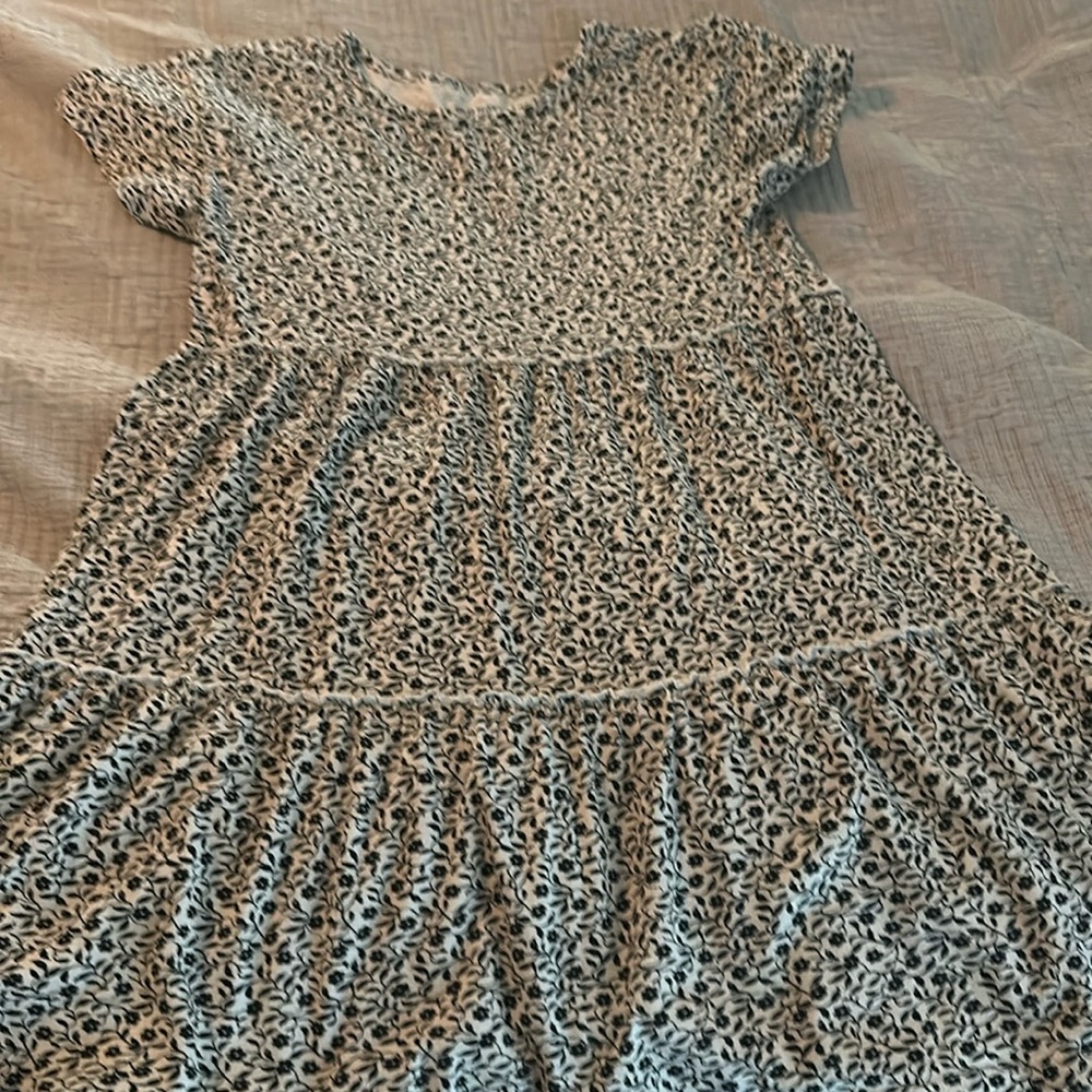 Girls old navy dress.  Size large (10-12). White with black floral pattern